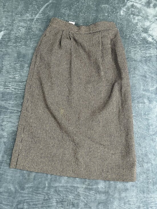 Leslie Fay Dresses & Skirts - Leslie Fay Petite Houndstooth Pencil Skirt Size 6 Petite  Black & Beige